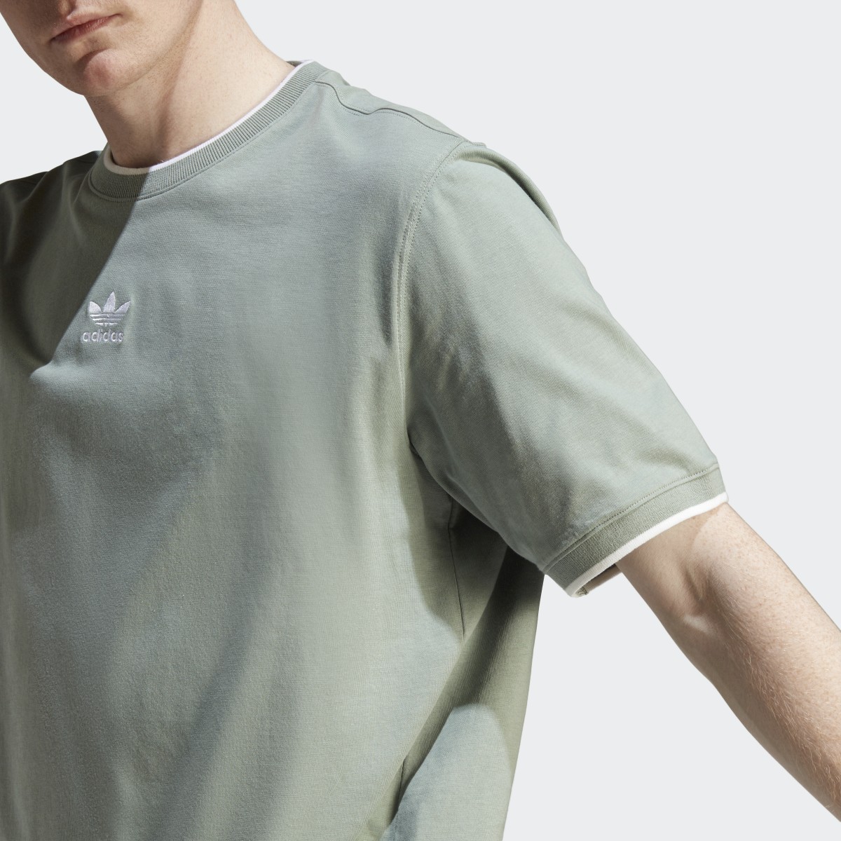 Adidas Rekive T-Shirt. 9