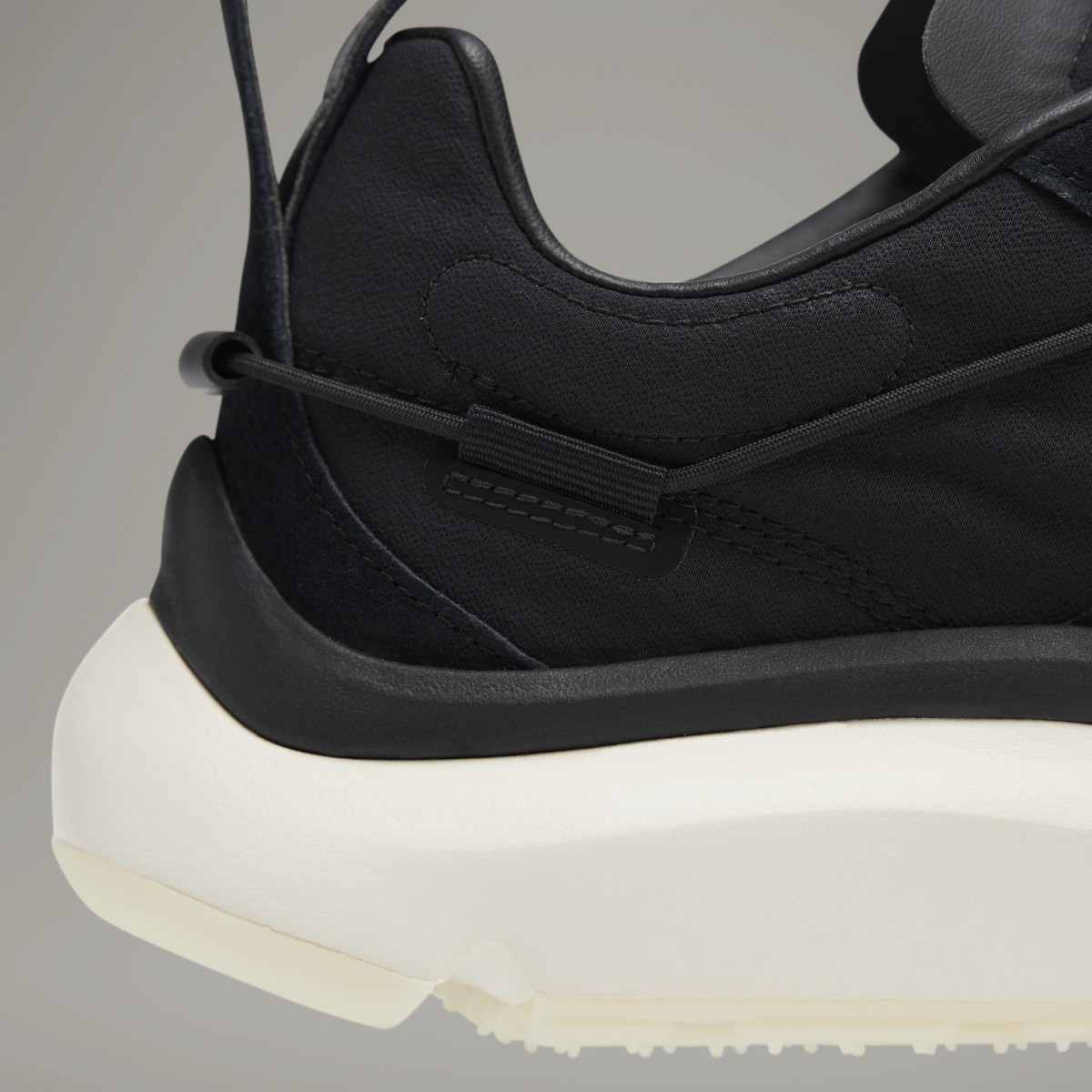 Adidas Y-3 Shiku Run. 11