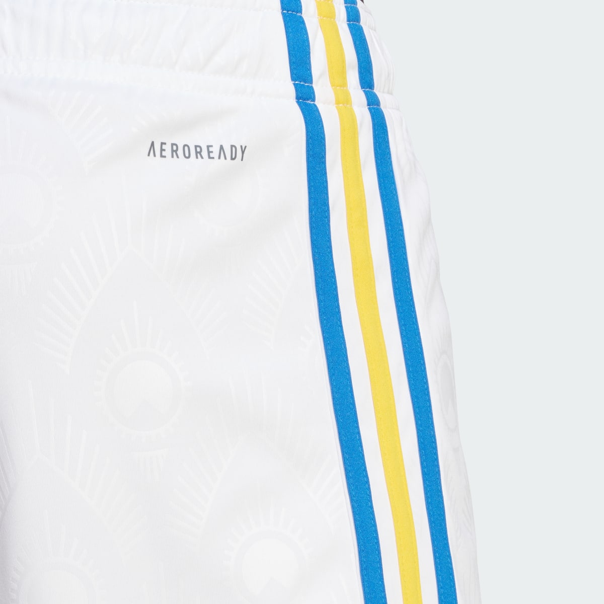 Adidas Leeds United FC 23/24 Heimshorts. 7