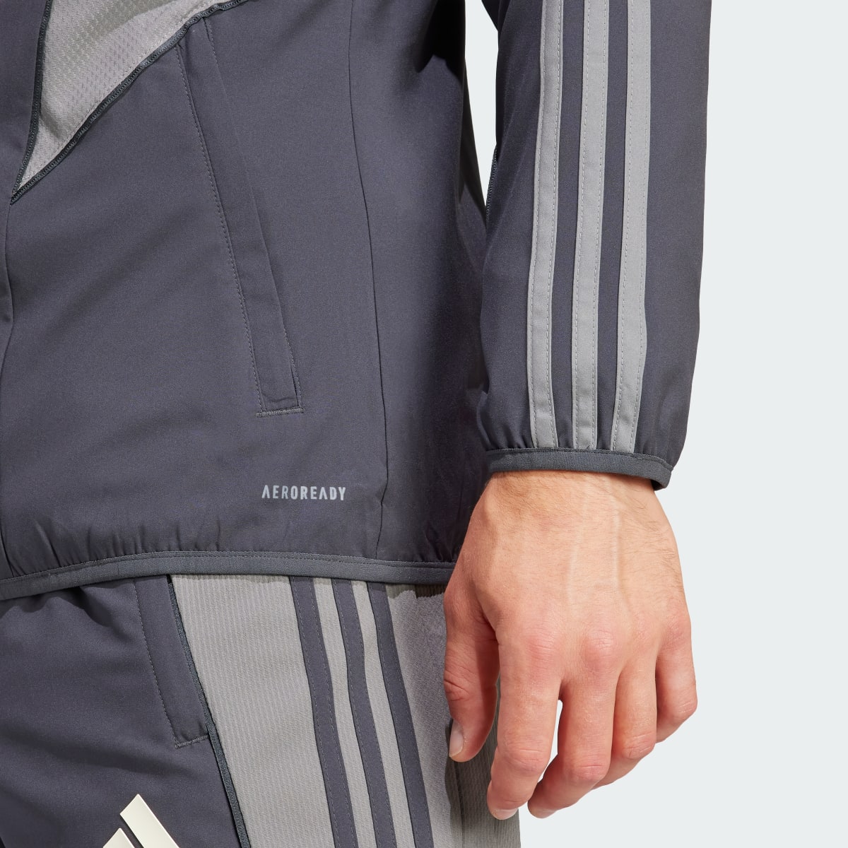 Adidas Juventus Anthem Jacket. 10