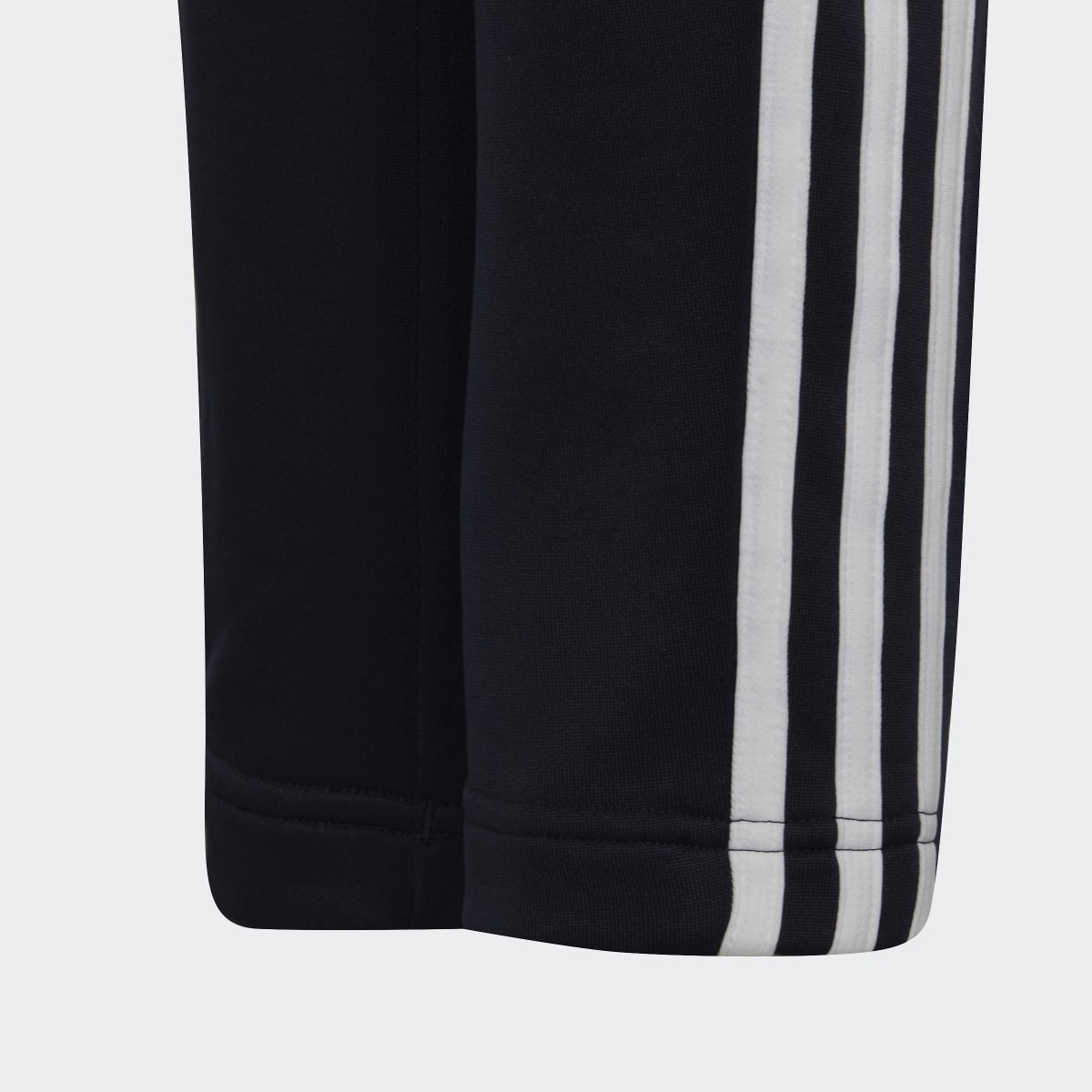 Adidas Designed 2 Move 3-Streifen Hose. 5