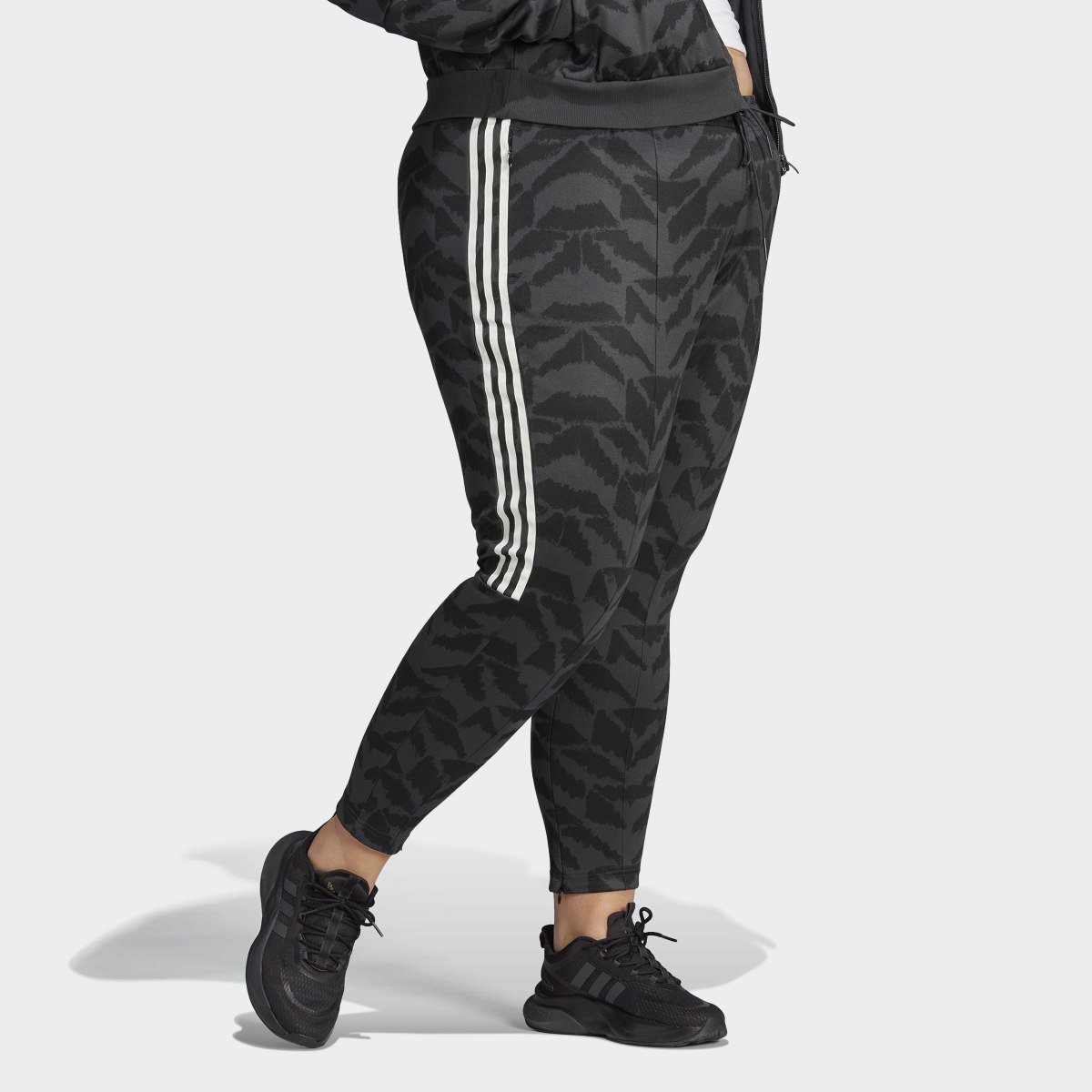 Adidas plus size best sale jogging suit