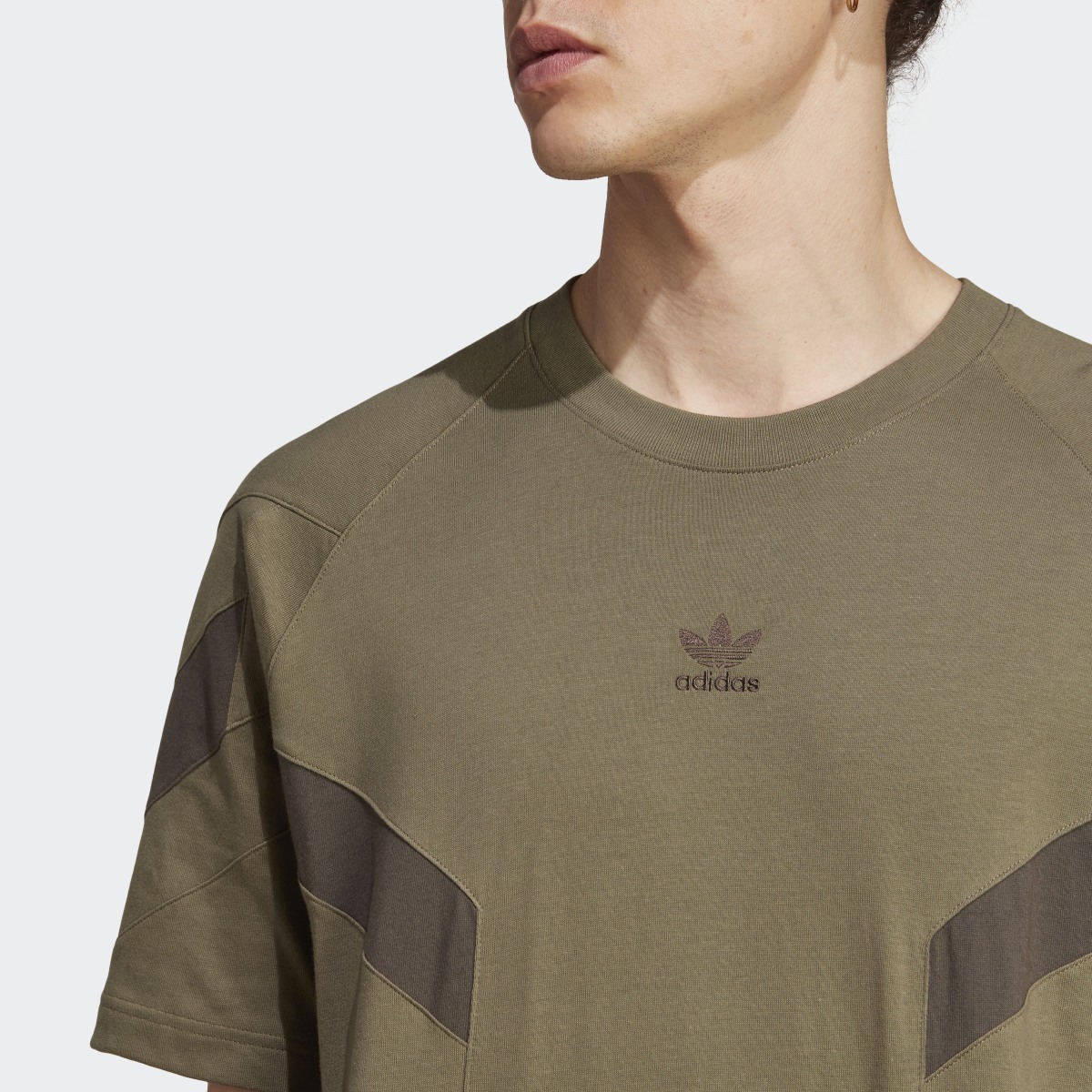 Adidas Rekive T-Shirt. 6