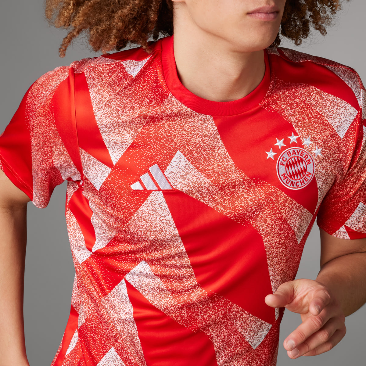 Adidas Camiseta calentamiento FC Bayern. 4