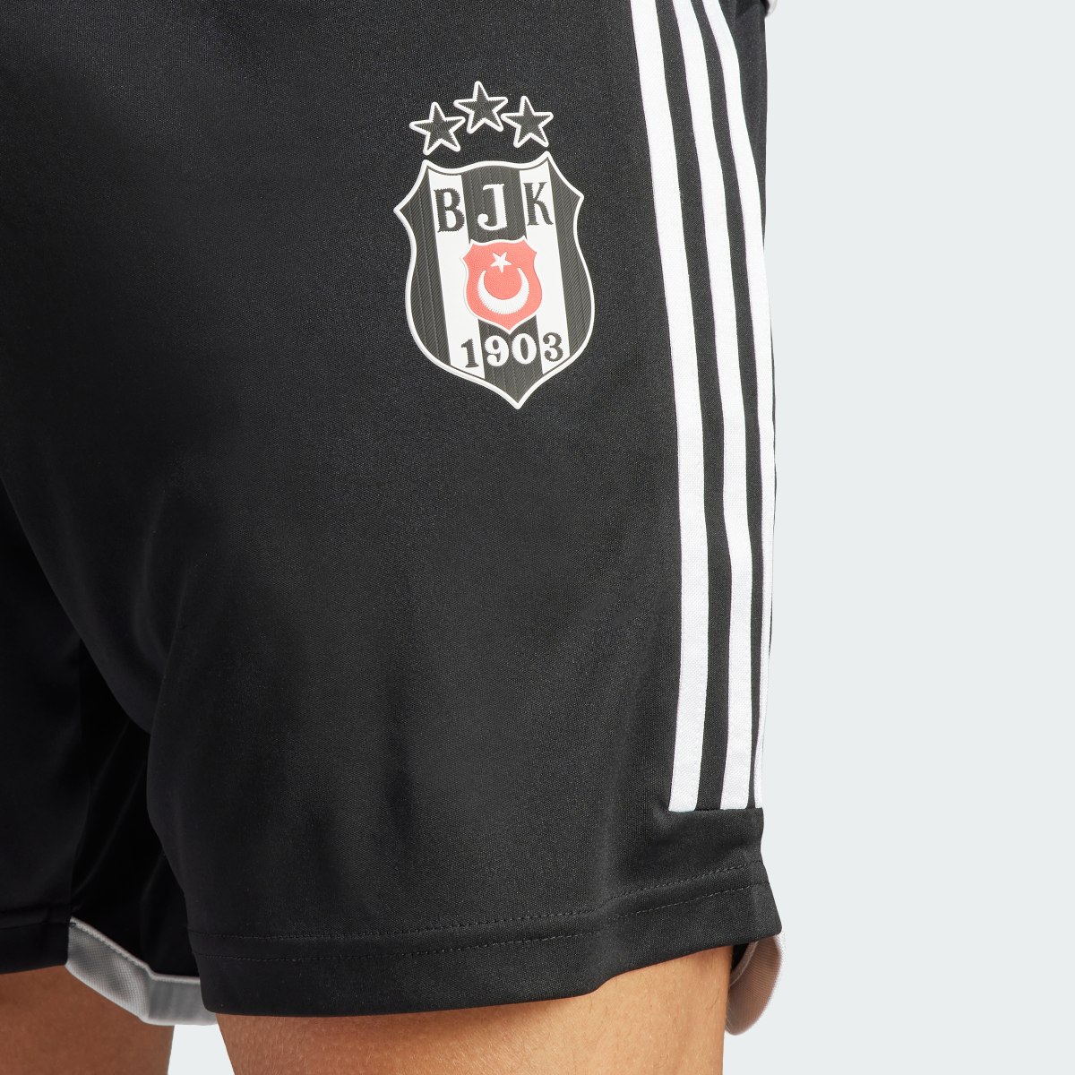 Adidas BJK H SHO. 6