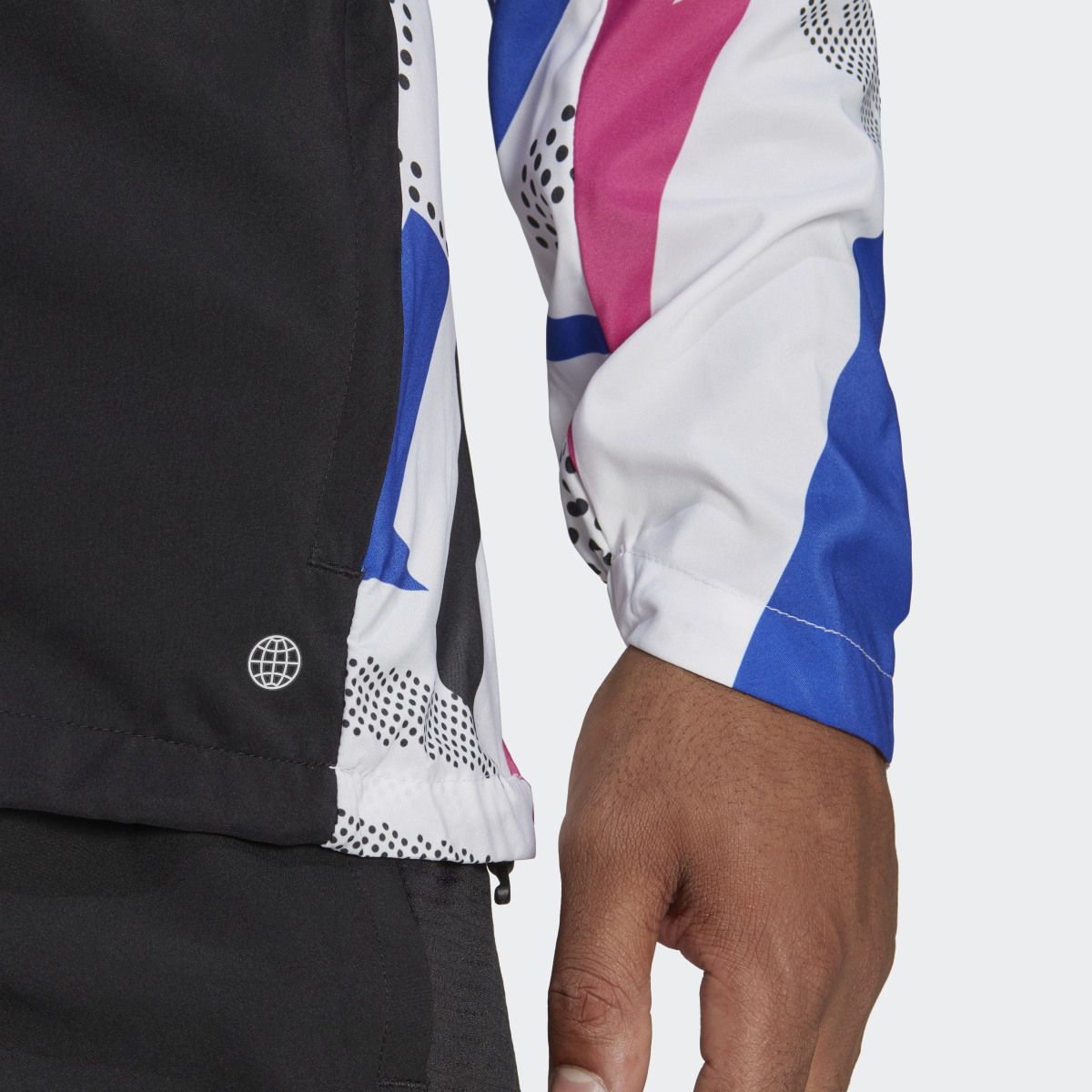 Adidas Own the Run Seasonal Jacket. 6