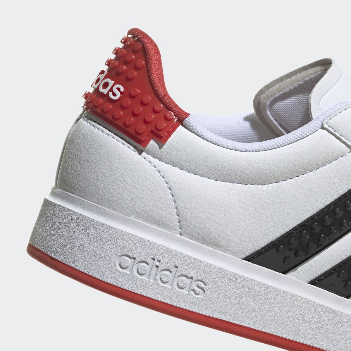 Adidas Grand Court x LEGO Schuh 2.0. 10