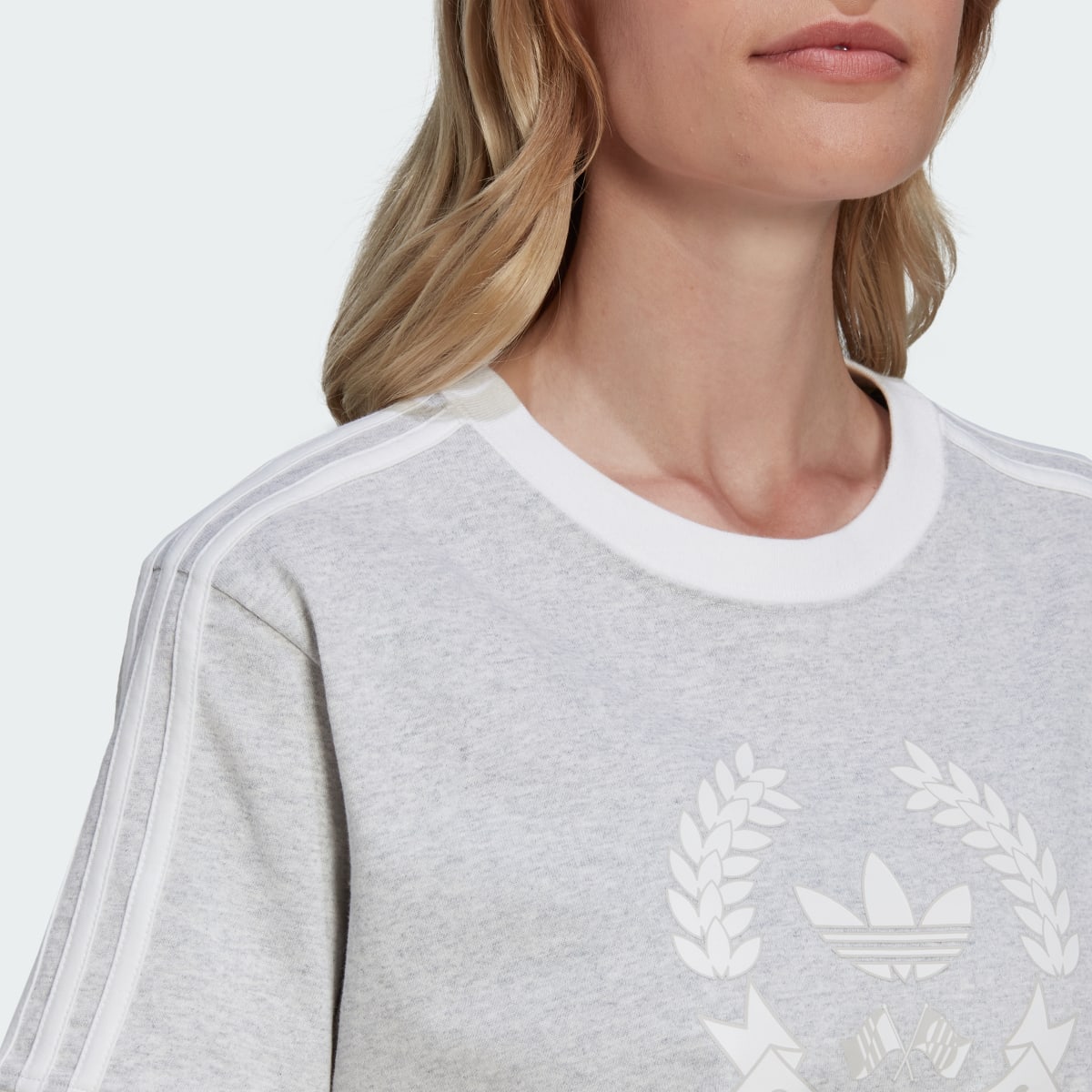 Adidas T-Shirt with Crest Graphic. 6