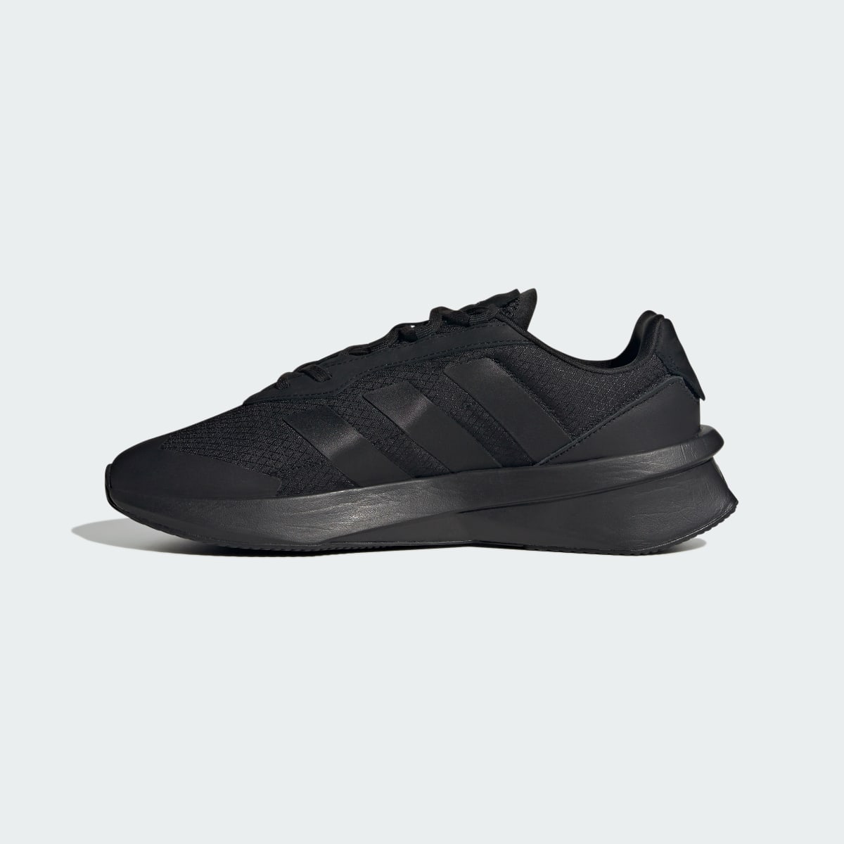 Adidas Chaussure Heawyn. 7