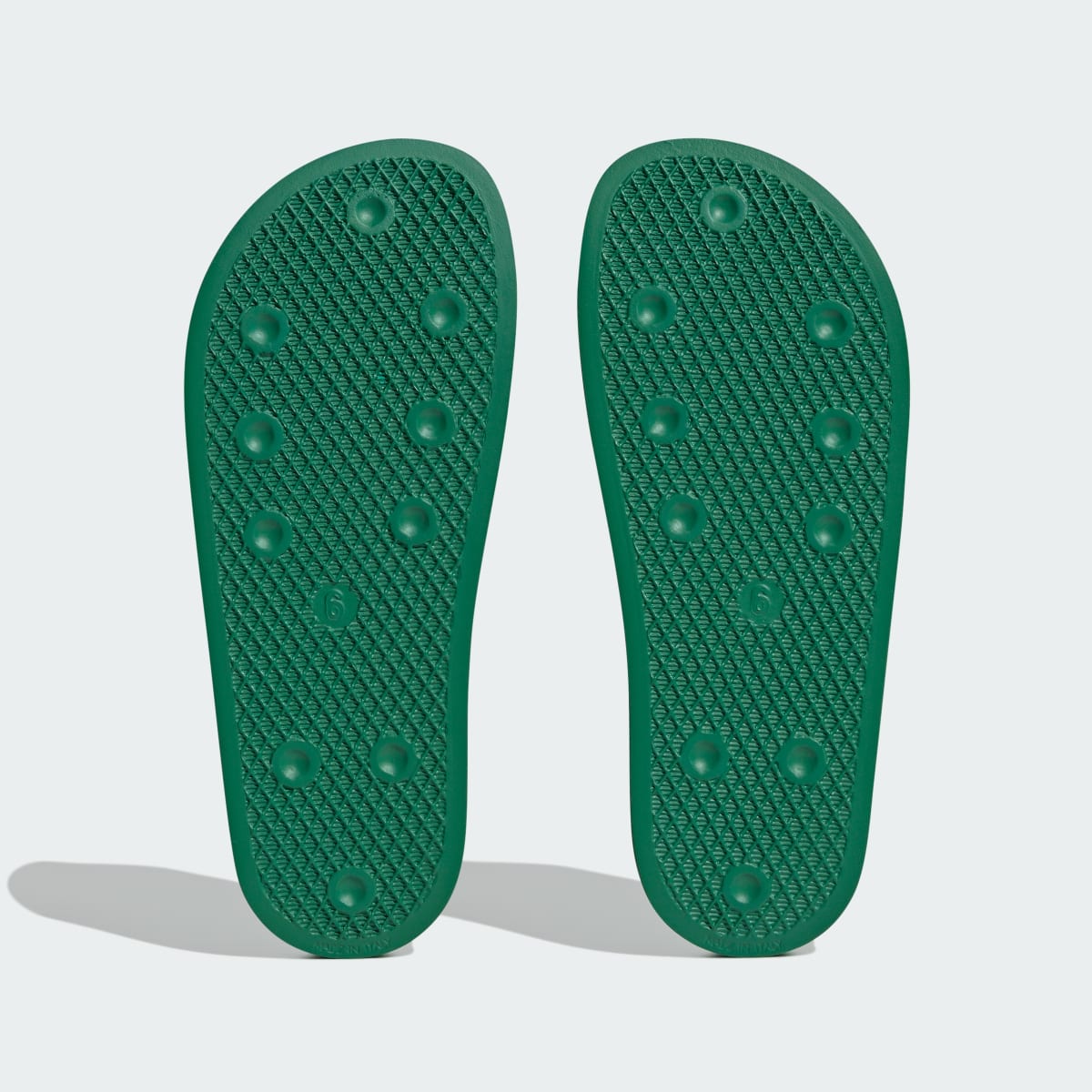 Adidas Claquette Adilette. 4