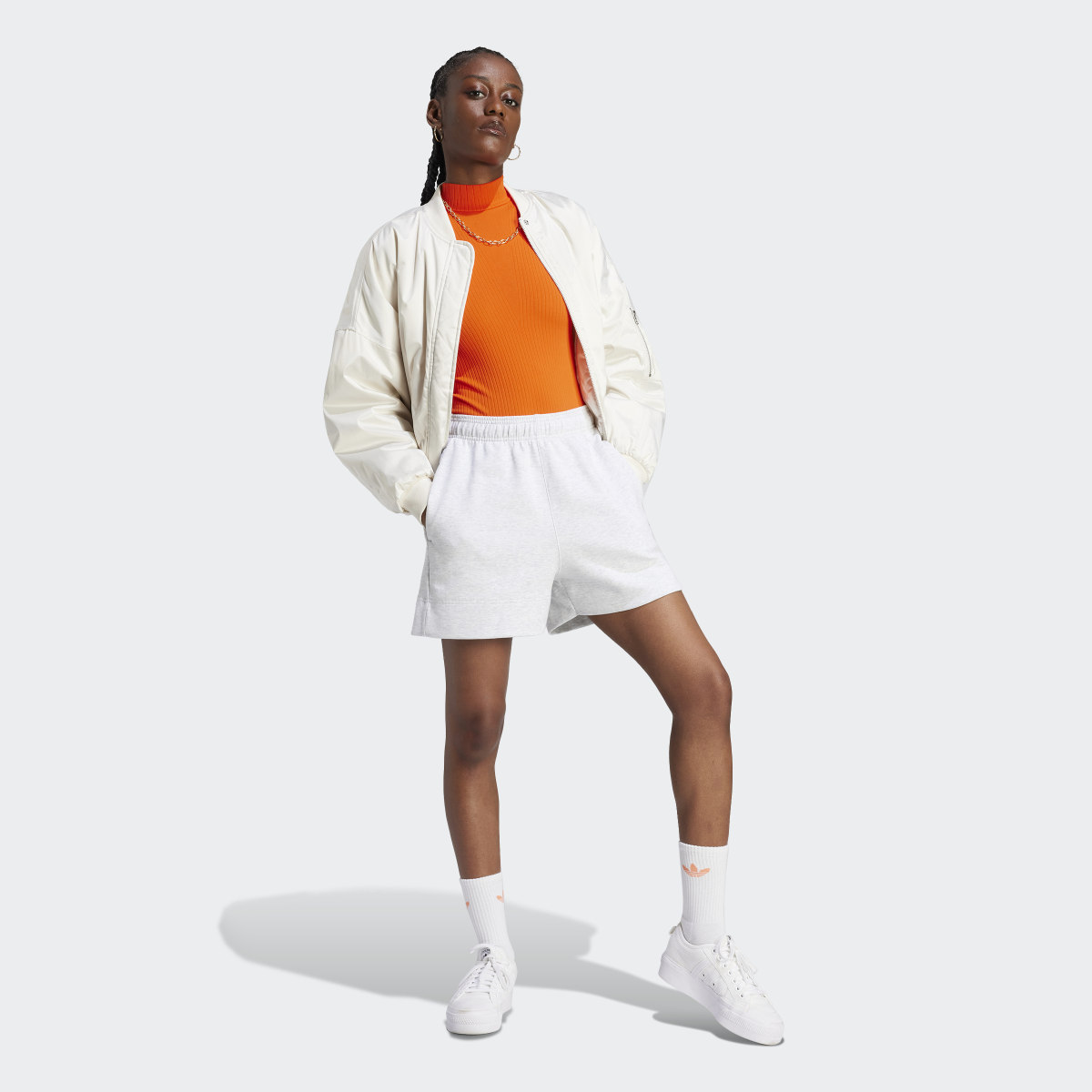 Adidas Short ample Premium Essentials. 4