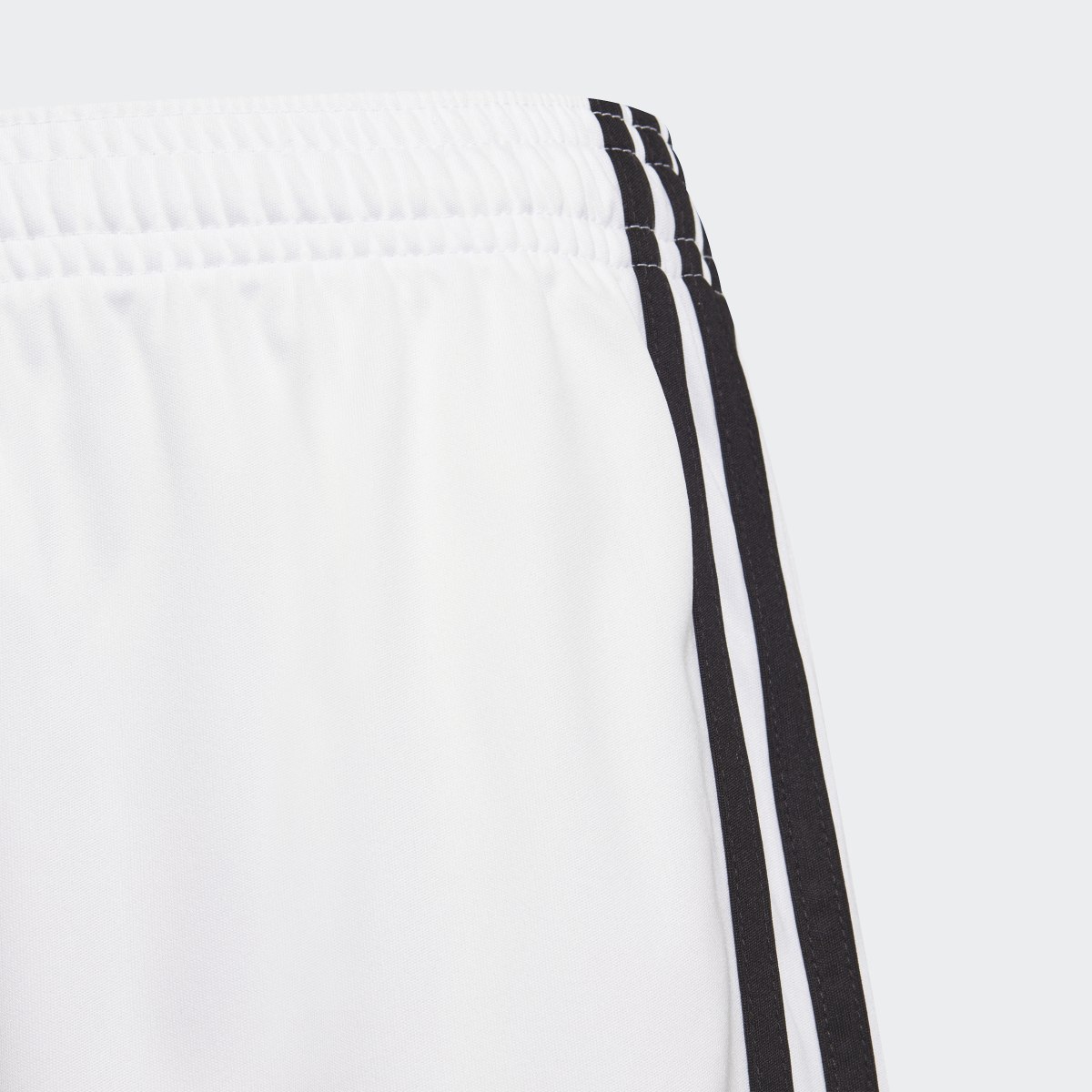 Adidas Juventus 22/23 Home Shorts. 4