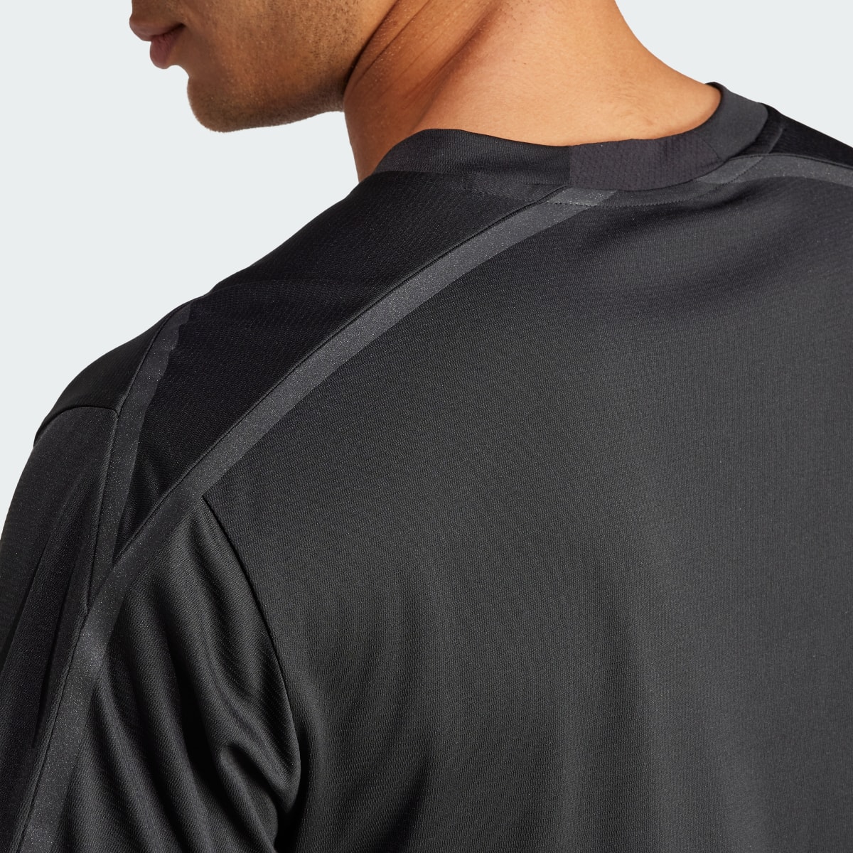 Adidas Playera de Entrenamiento Designed for Training Adistrong. 7