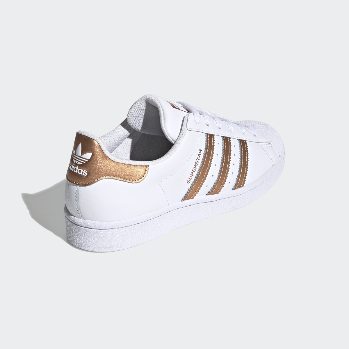 Adidas Chaussure Superstar. 7