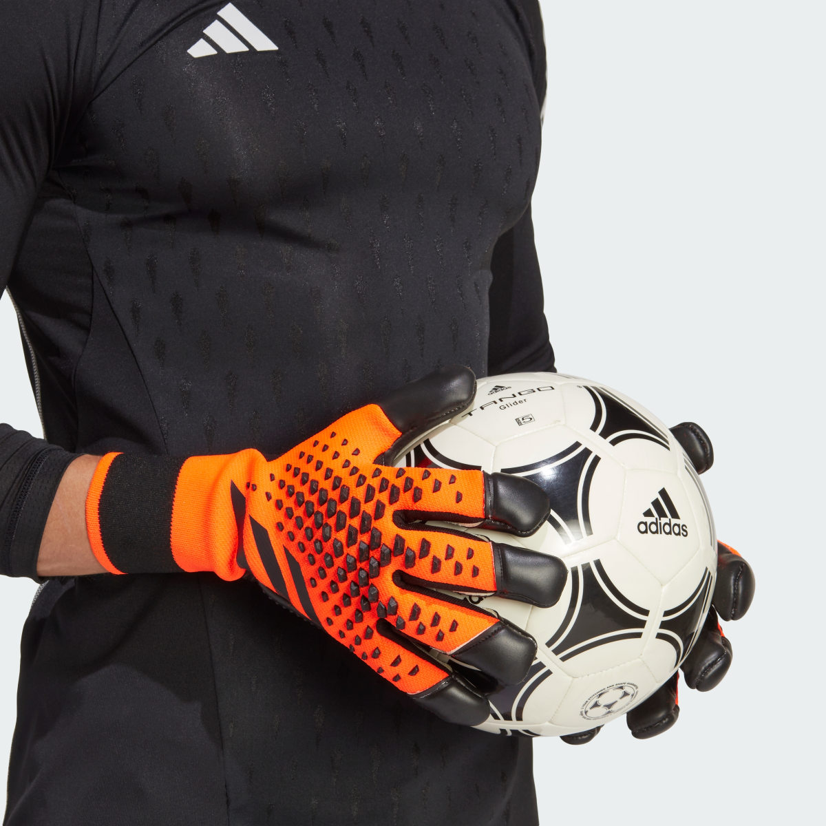 Adidas Predator Pro Hybrid Gloves. 6