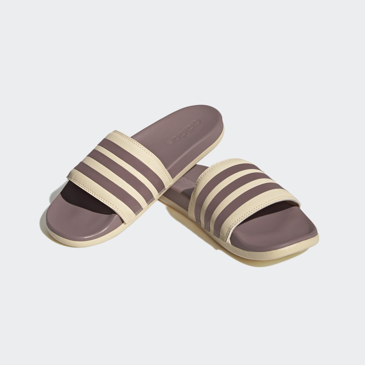 Adidas Chancla Adilette Comfort. 5