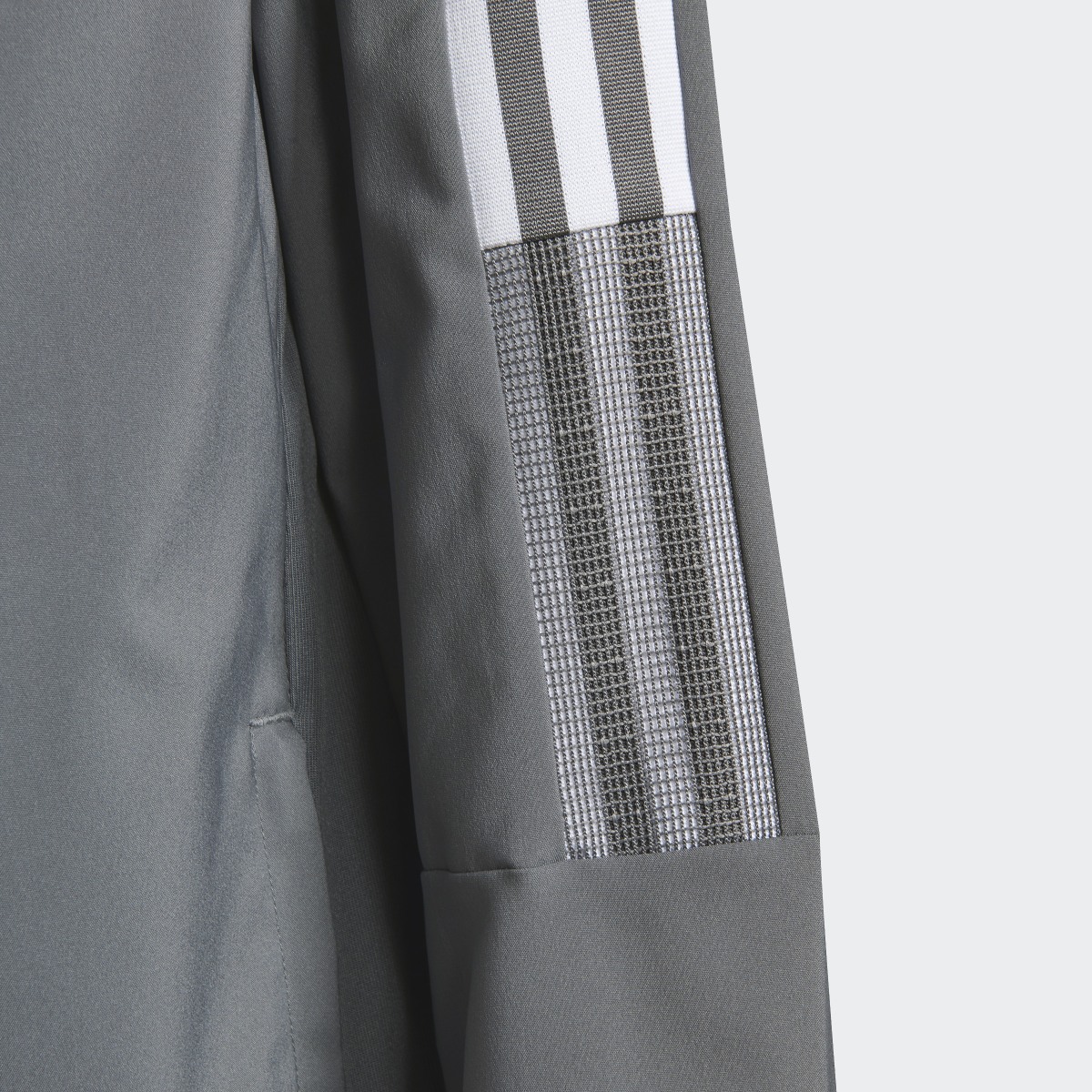 Adidas Tiro 21 Windbreaker. 4