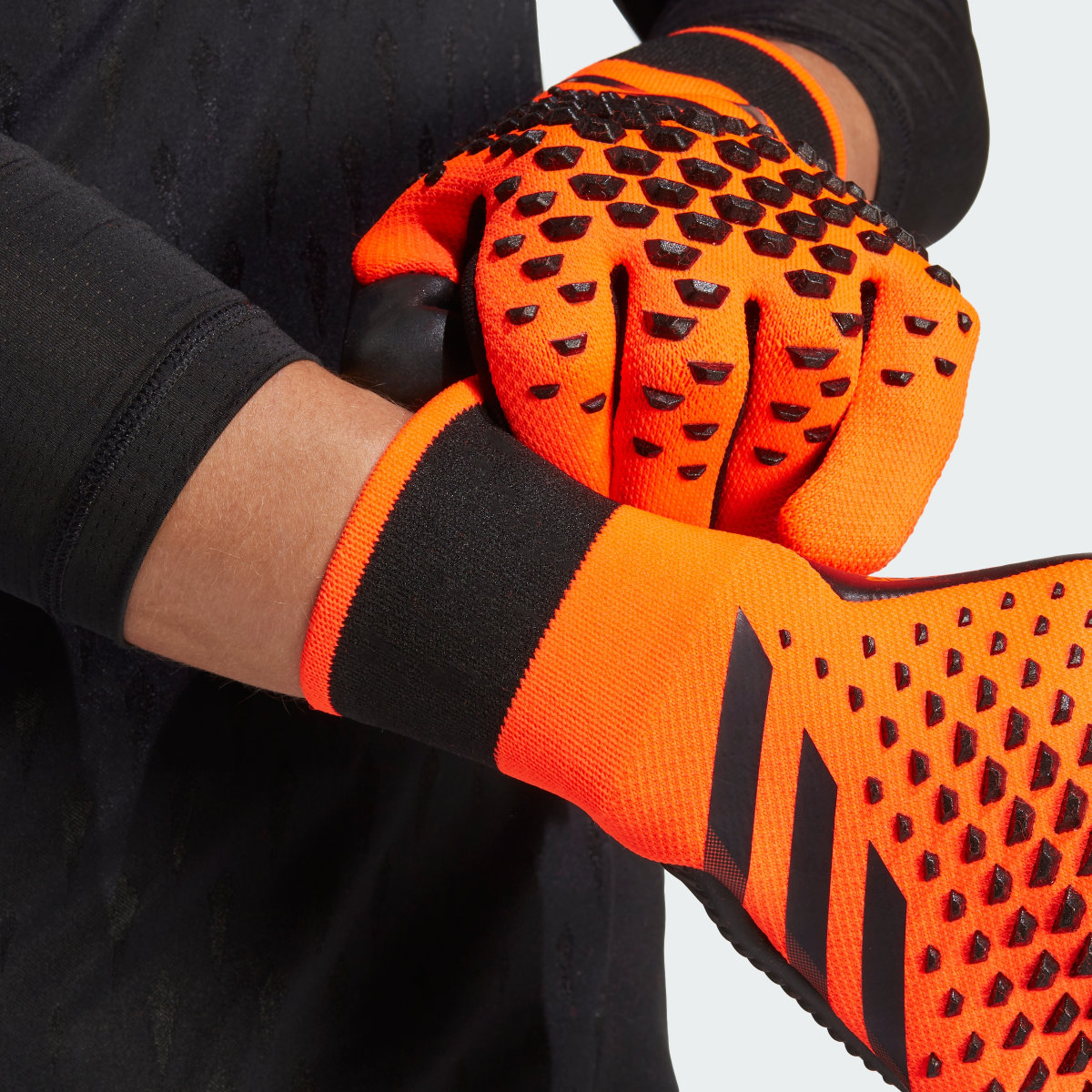 Adidas Predator Pro Gloves. 4