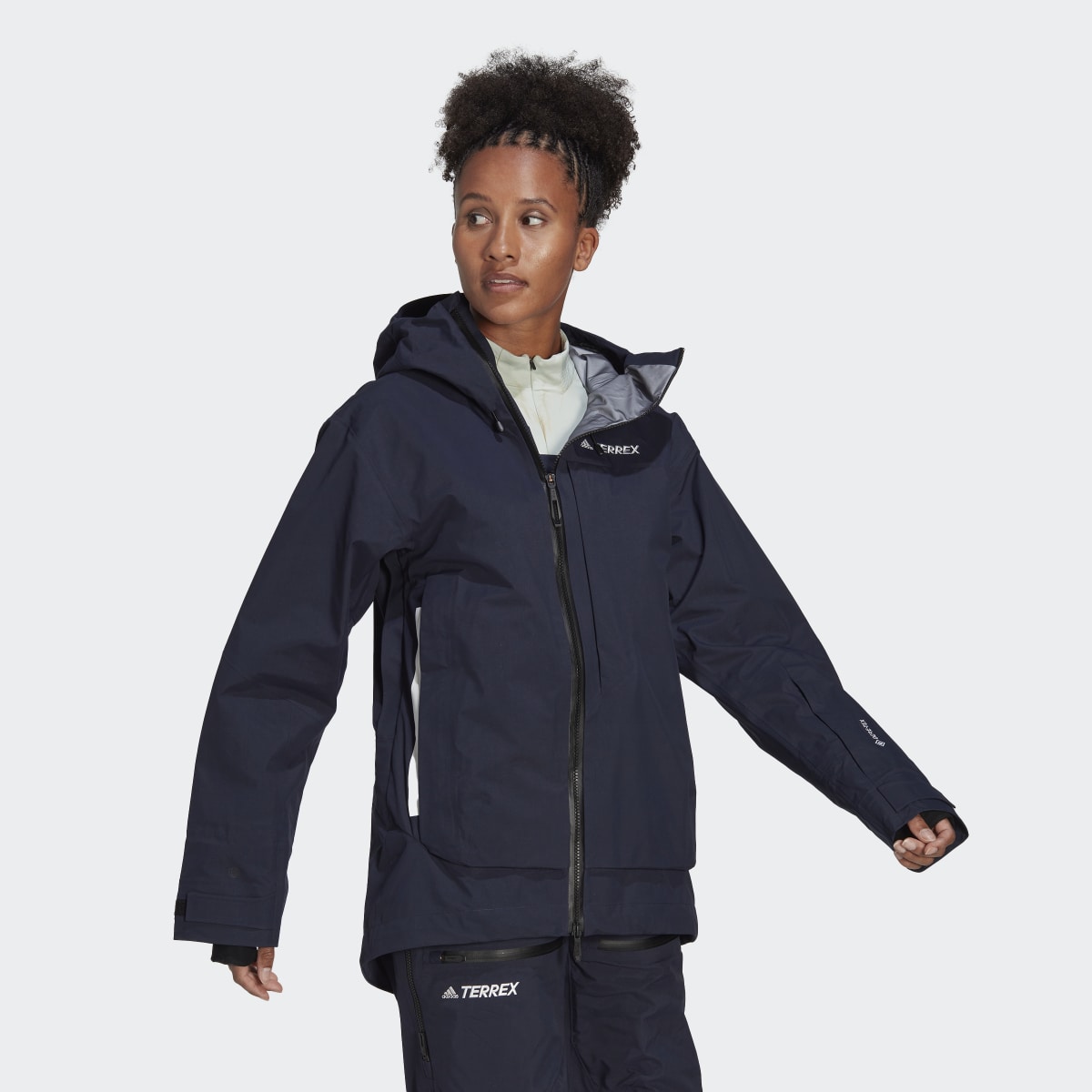 Adidas TERREX MYSHELTER 3 LAYER GORE TEX SNOW JACKET. 4