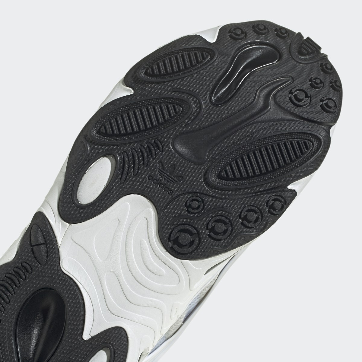Adidas Oznova Schuh. 12