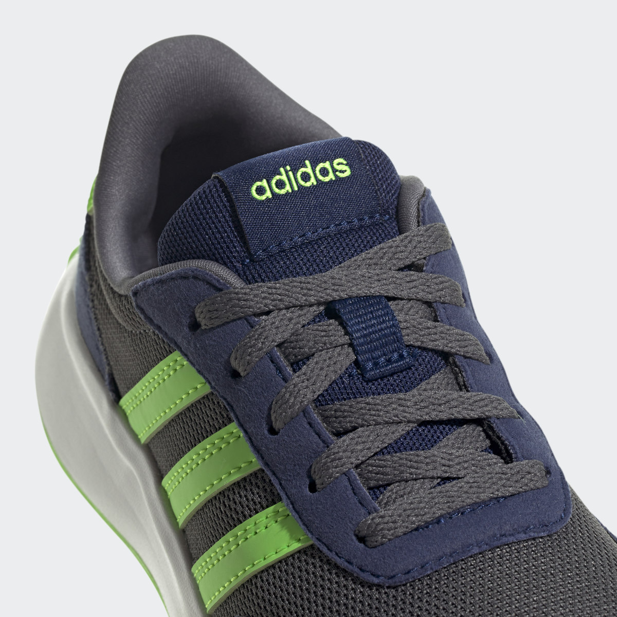 Adidas Run 70s Schuh. 8