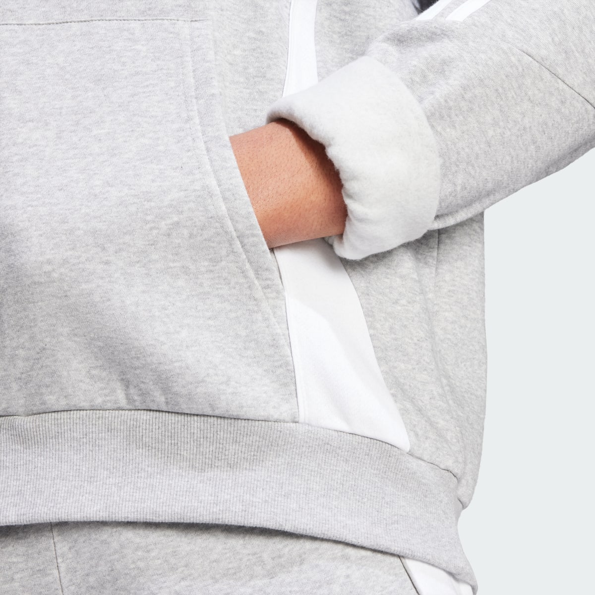 Adidas Sweat-shirt à capuche de survêtement Tiro 24. 8