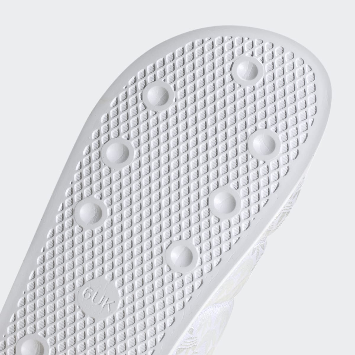 Adidas Adilette Essential Slides. 10