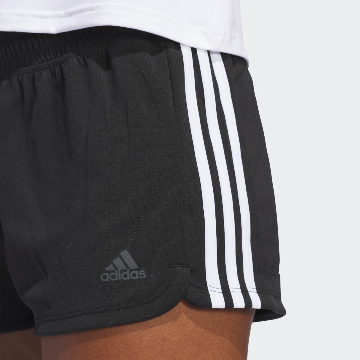 Adidas Shorts Tejidos Pacer 3 Franjas. 6