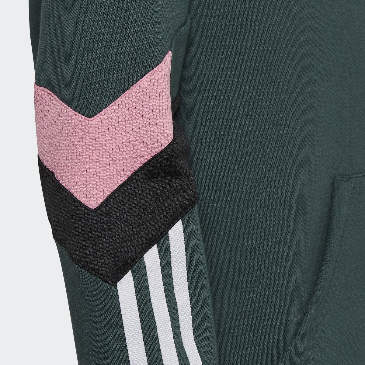 Adidas Hoodie. 4