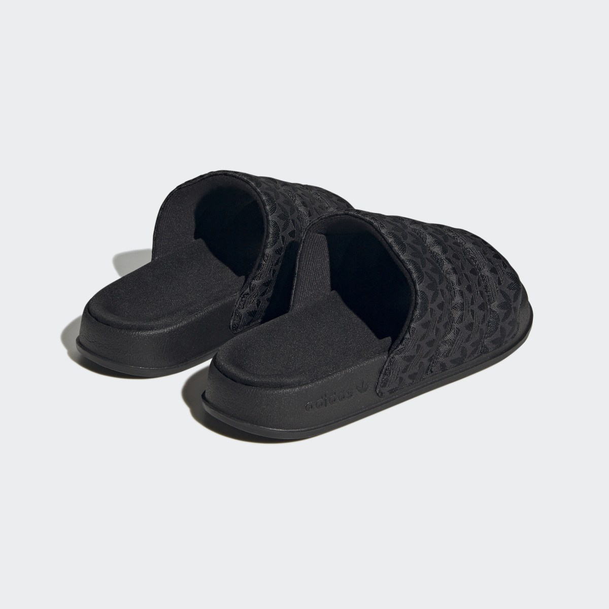 Adidas Adilette Essential Slides. 6