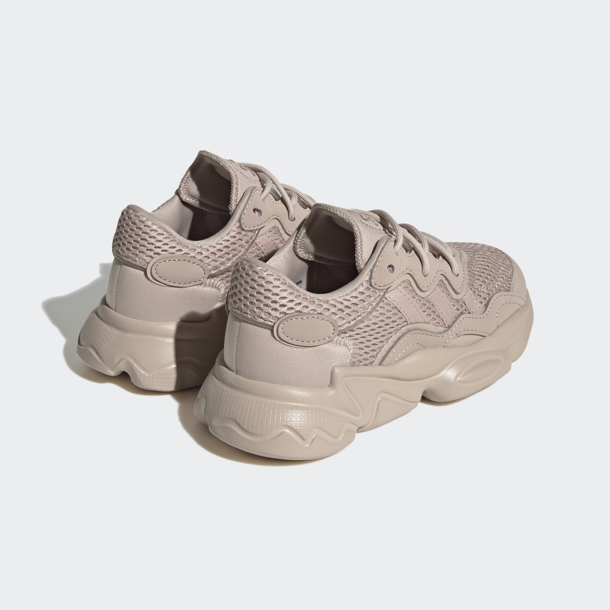 Adidas Chaussure OZWEEGO. 6