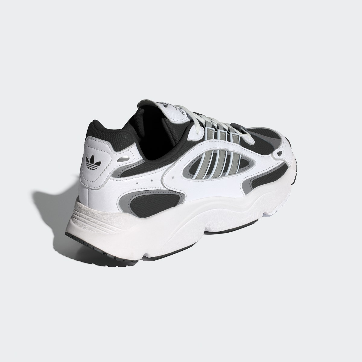 Adidas OZMILLEN Schuh. 6
