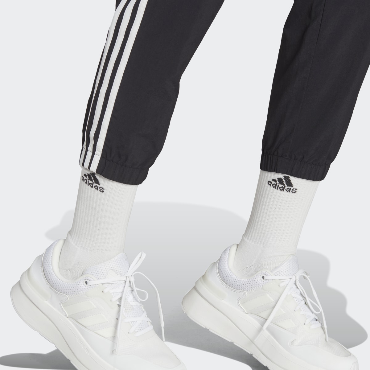 Adidas Pants 7/8 Essentials 3 Franjas Woven. 6