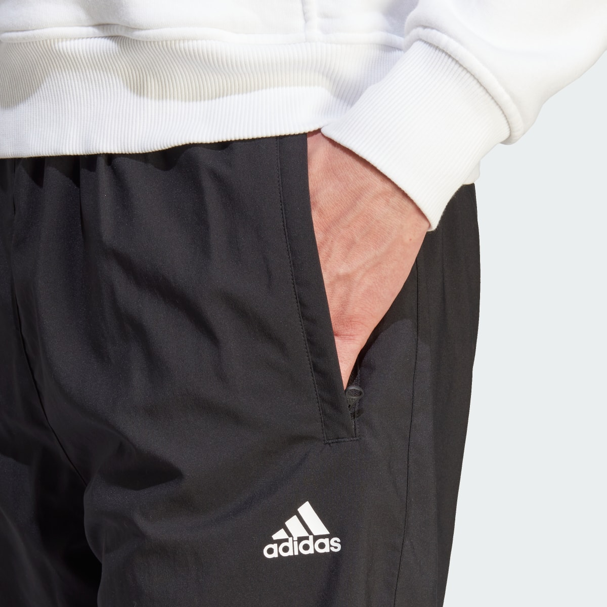 Adidas Pantalon Scribble. 6