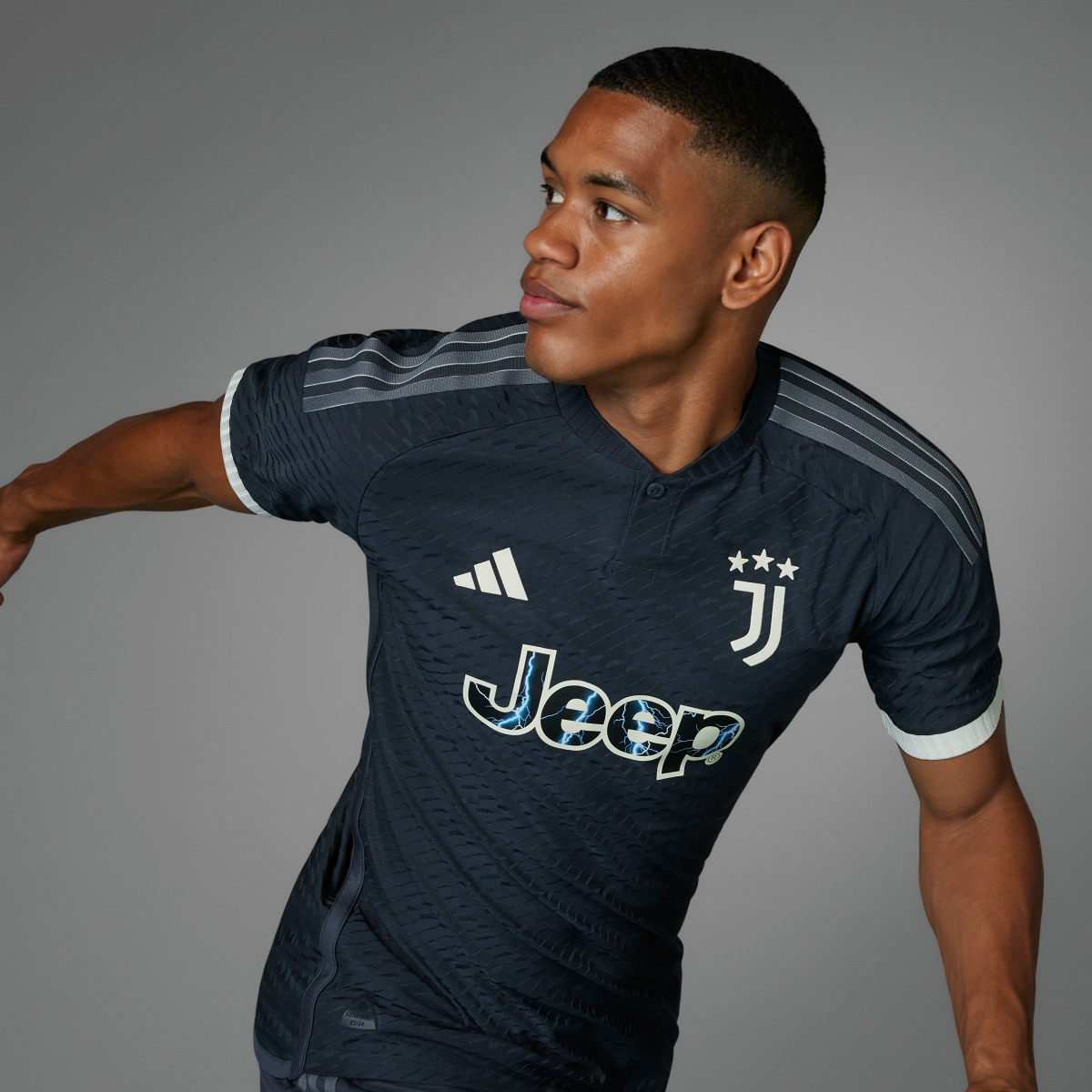 Adidas Camisola Oficial do Terceiro Equipamento 23/24 da Juventus. 4