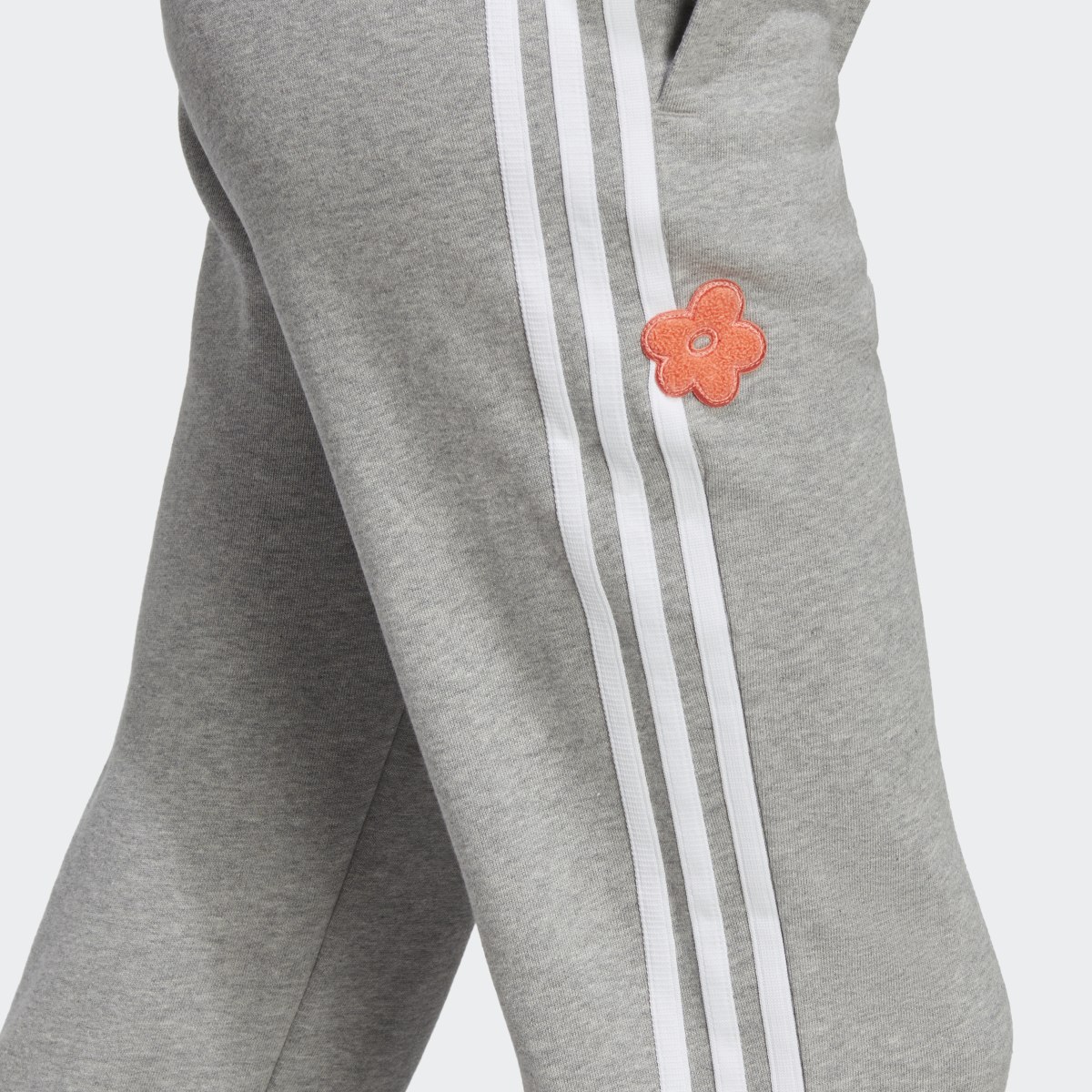 Adidas Calças de Cintura Subida 3-Stripes com Remendos Florais em Feltro. 8