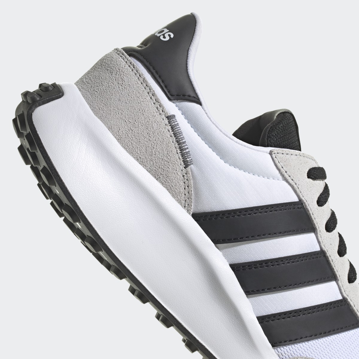 Adidas Run 70s Lifestyle Laufschuh. 10