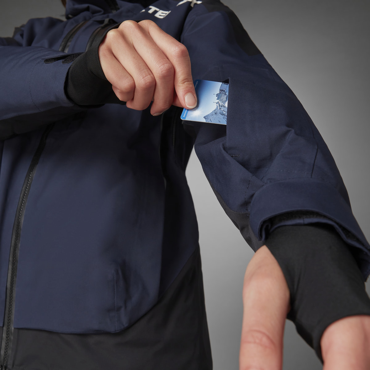 Adidas Terrex MYSHELTER Snow 2-Layer Insulated Jacket. 7