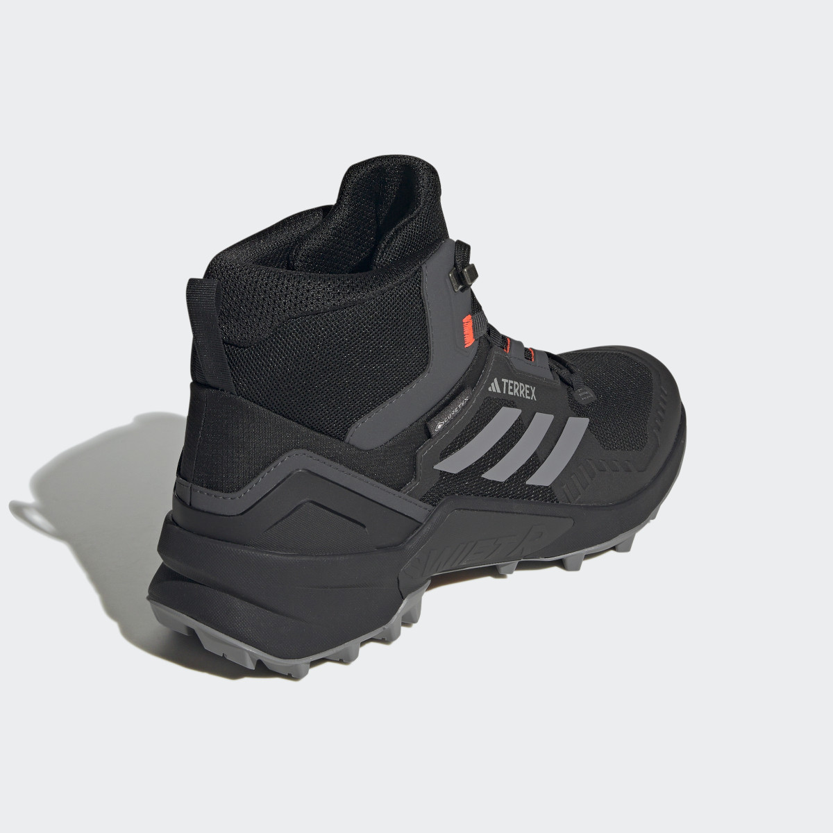 Adidas Sapatilhas de Caminhada GORE-TEX Swift R3 Mid TERREX. 6