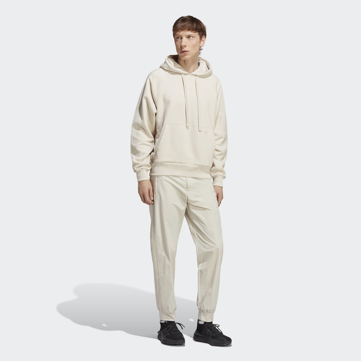 Adidas Essentials Hoodie. 4