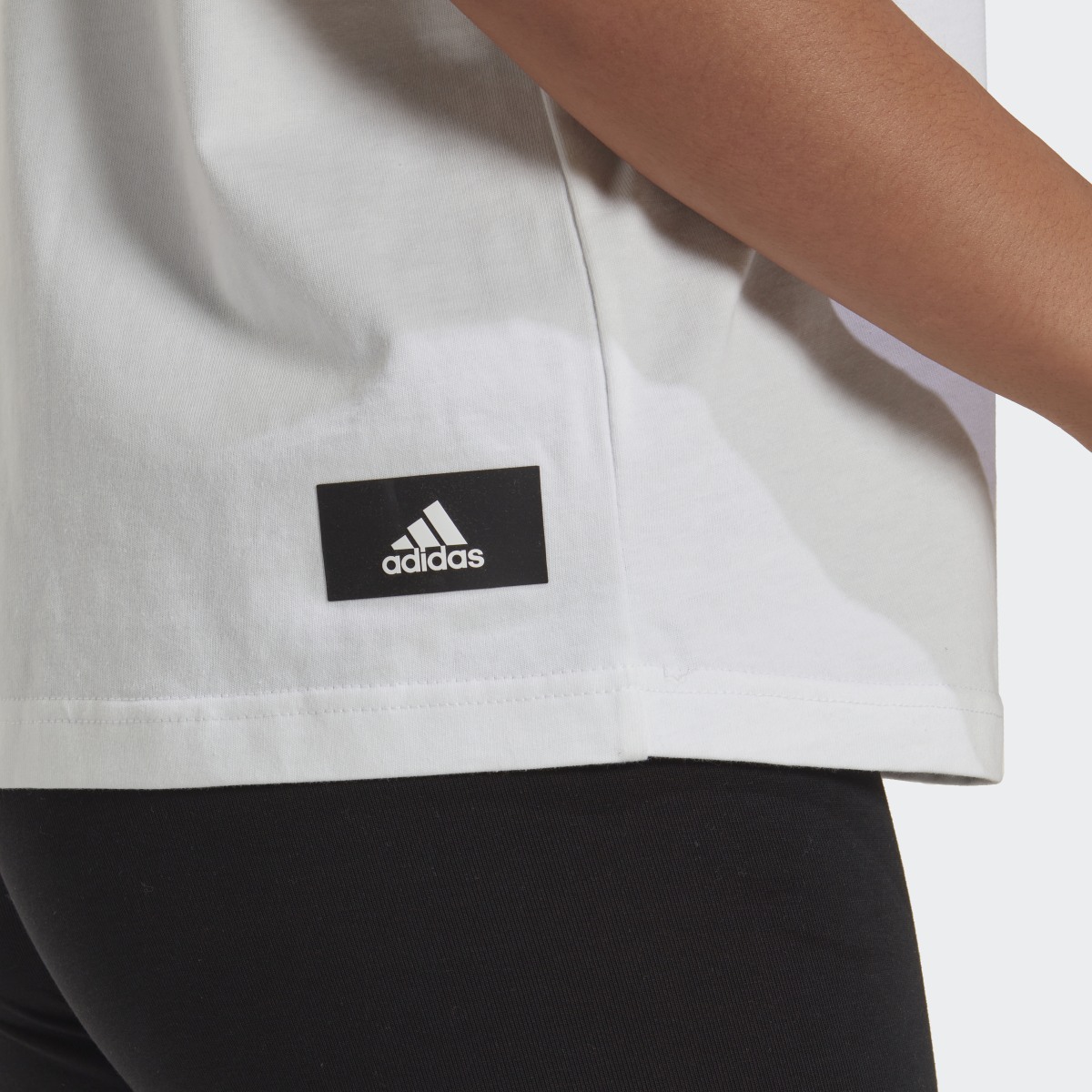 Adidas Camiseta Future Icons Badge of Sport. 7