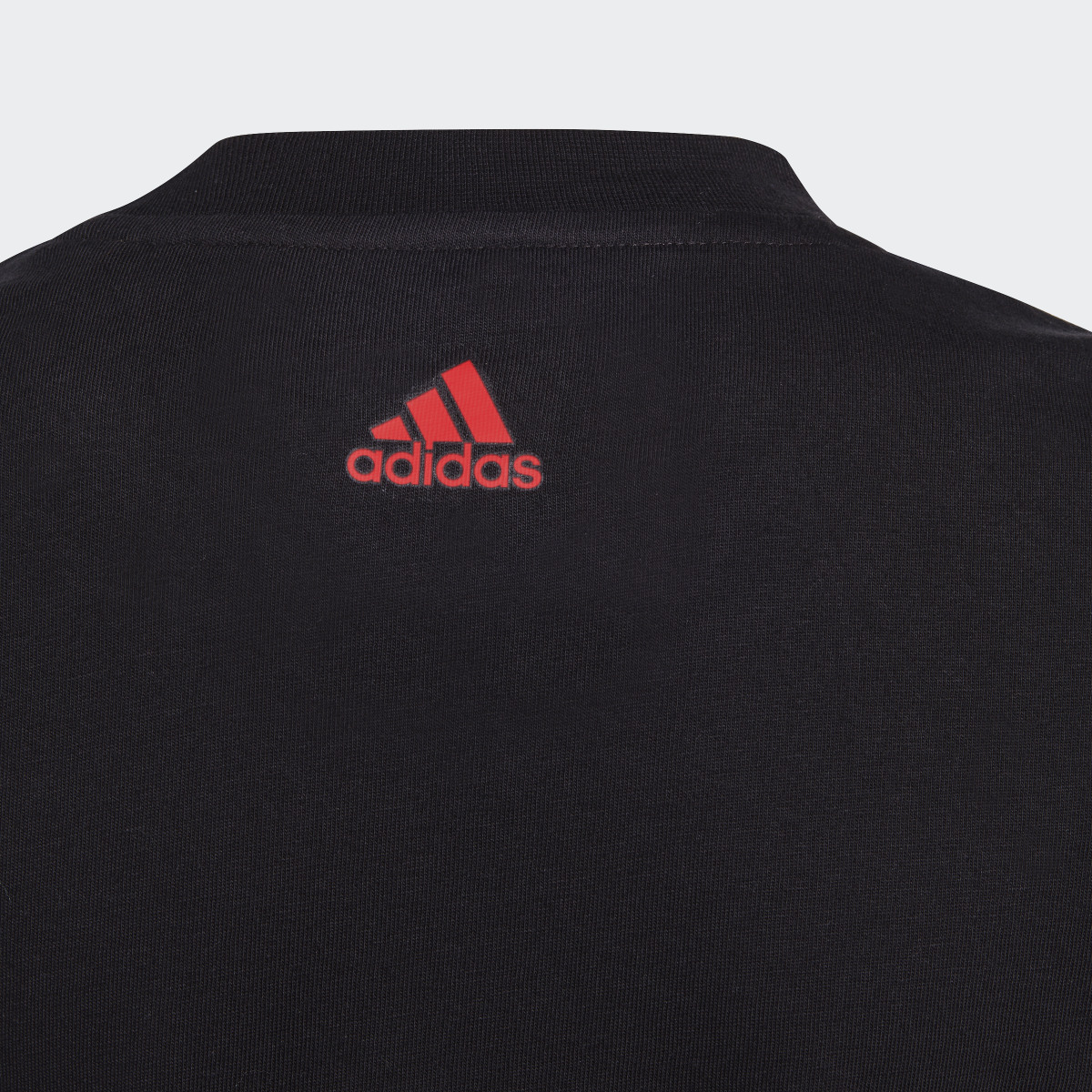 Adidas T-shirt de Algodão Essentials. 6