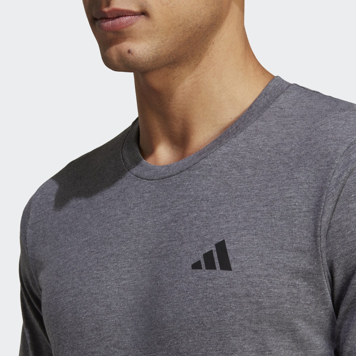 Adidas Playera de Entrenamiento Train Essentials Feelready. 6