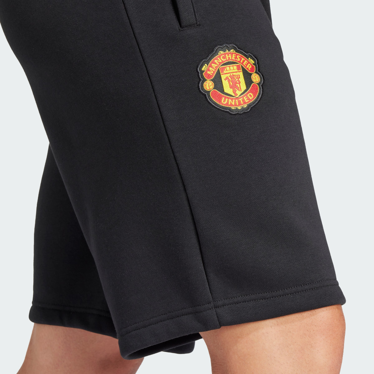 Adidas Manchester United Essentials Trefoil Shorts. 5