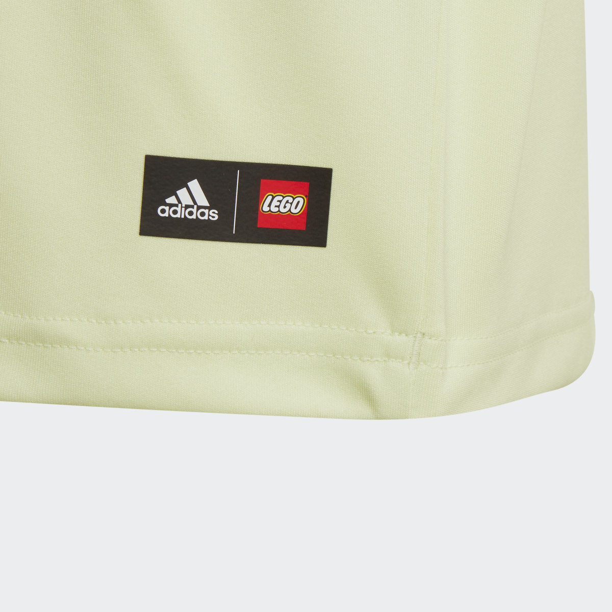 Adidas x LEGO® Play Tişört ve Şort Takımı. 10