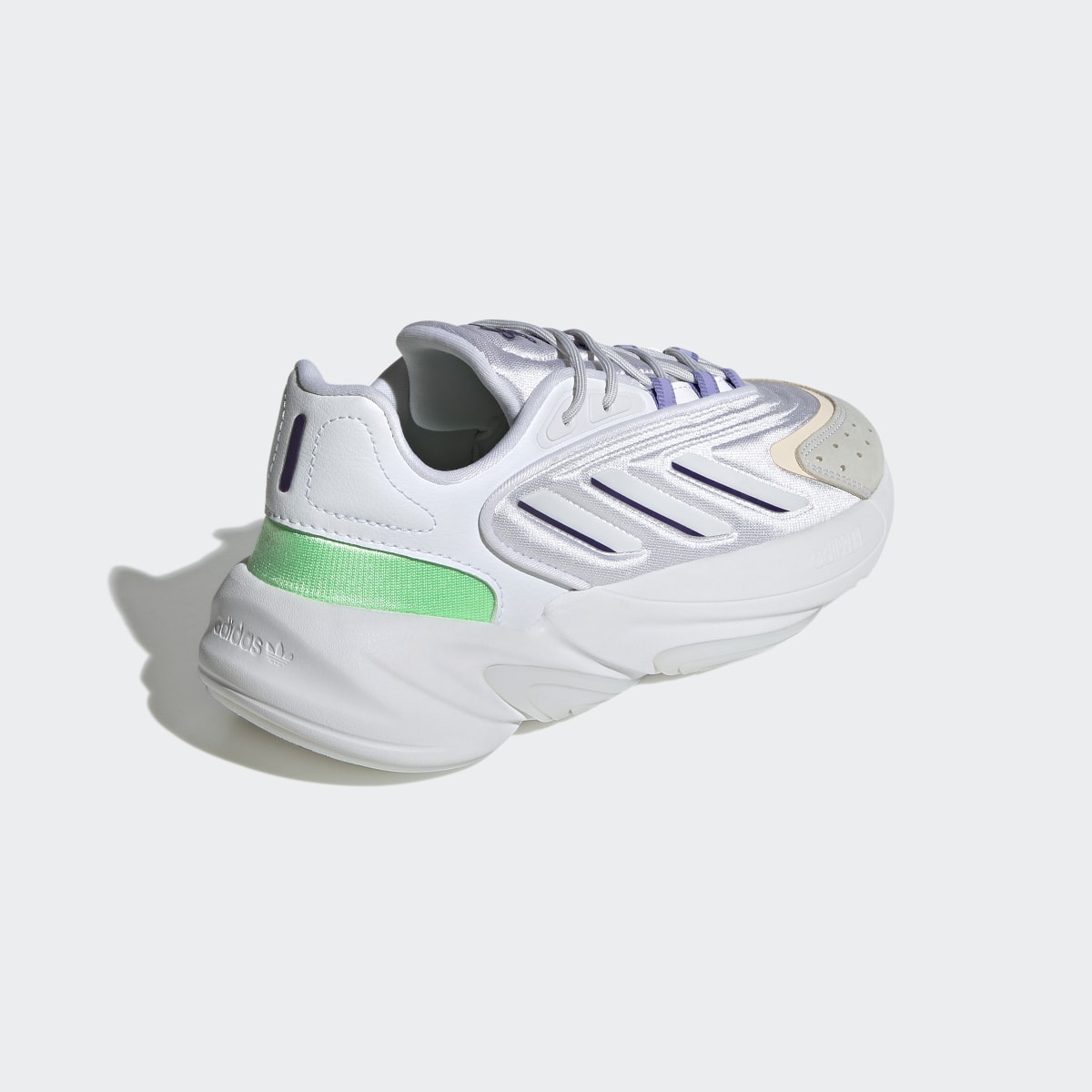 Adidas Chaussure OZELIA. 9