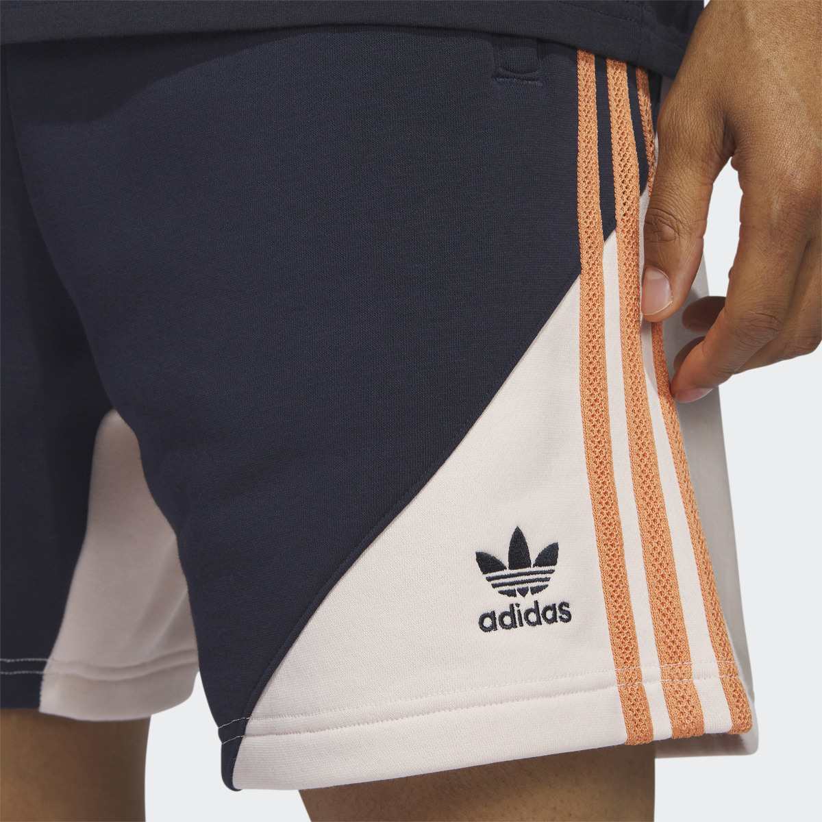 Adidas Shorts SST Felpa. 5