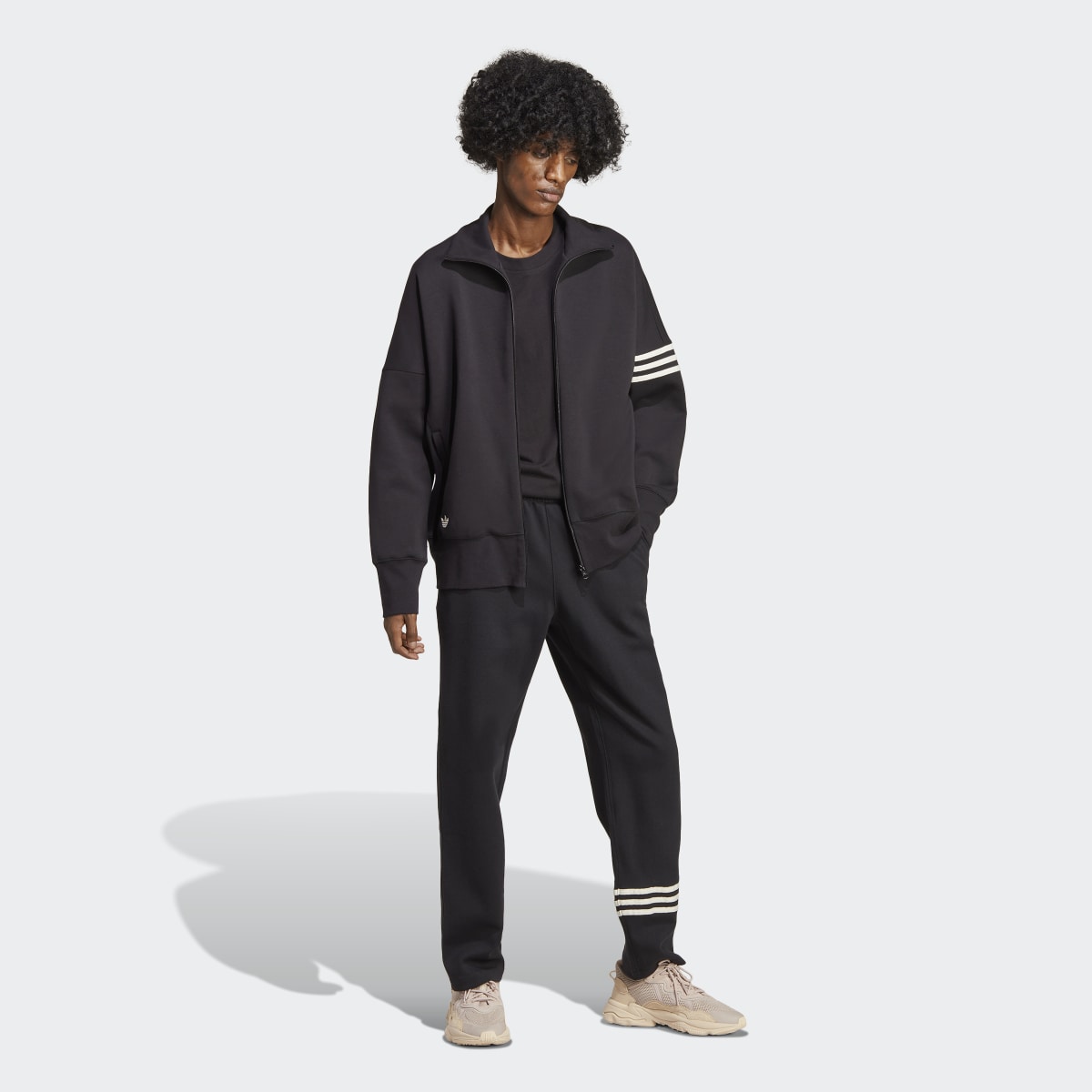 Adidas Track jacket adicolor Neuclassics. 4 Adidas Track jacket adicolor Neuclassics. 4