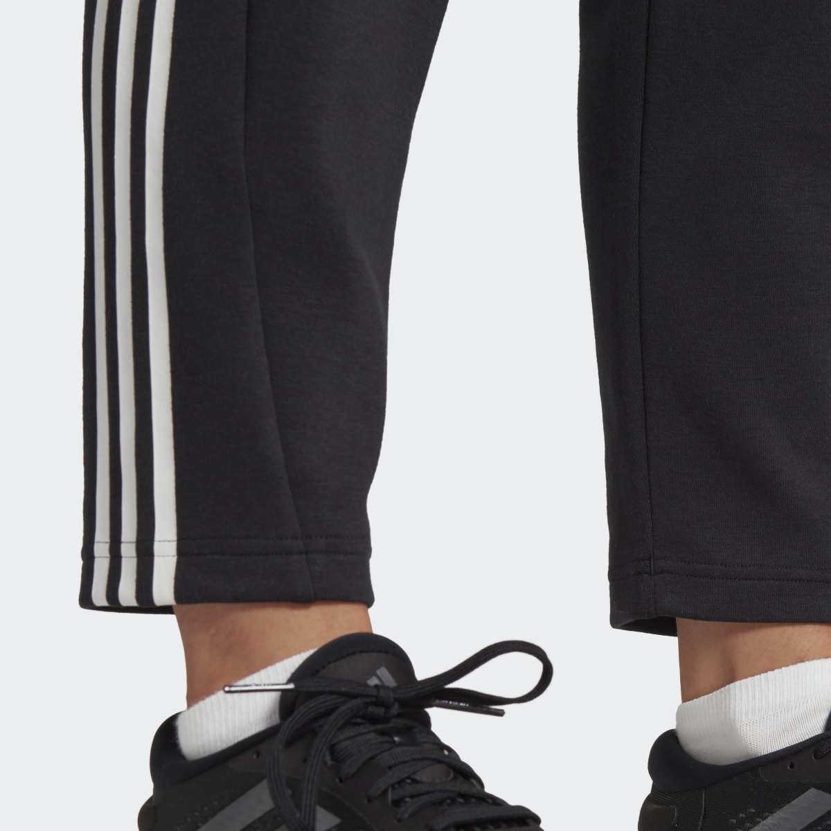 Adidas Pantalon d'entraînement en coton coupe standard Train Essentials. 5