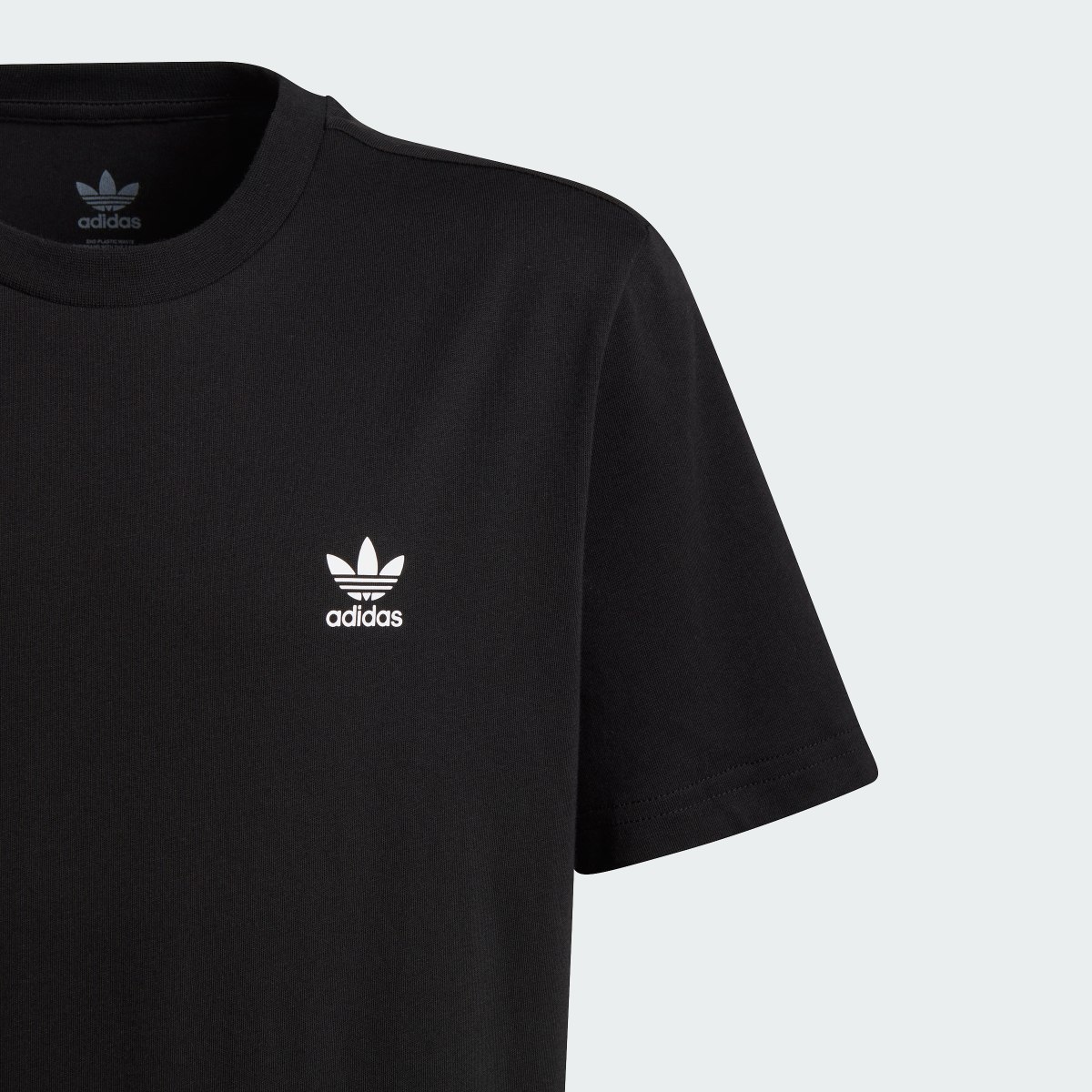 Adidas Graphics Tee. 6